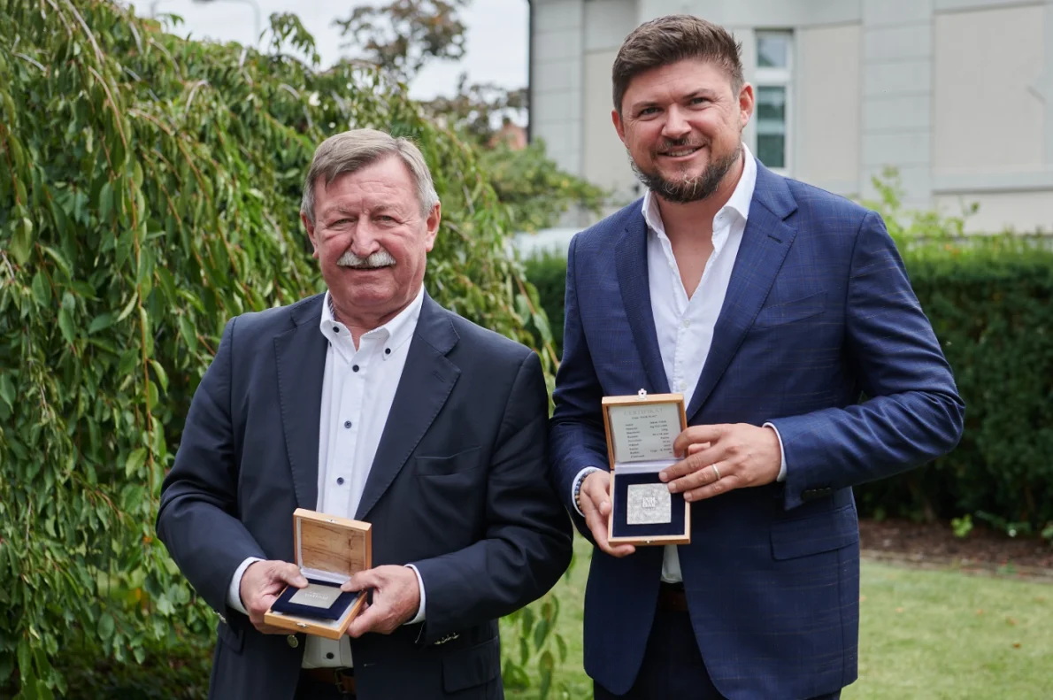 Hokejová legenda Martinec i automobilový závodník Prokop získali cenu fair play za rok 2019