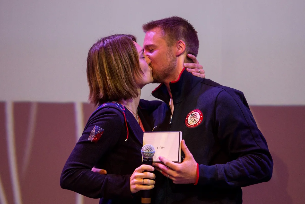 Láska pod pěti kruhy. Znáte slavné sportovní páry?