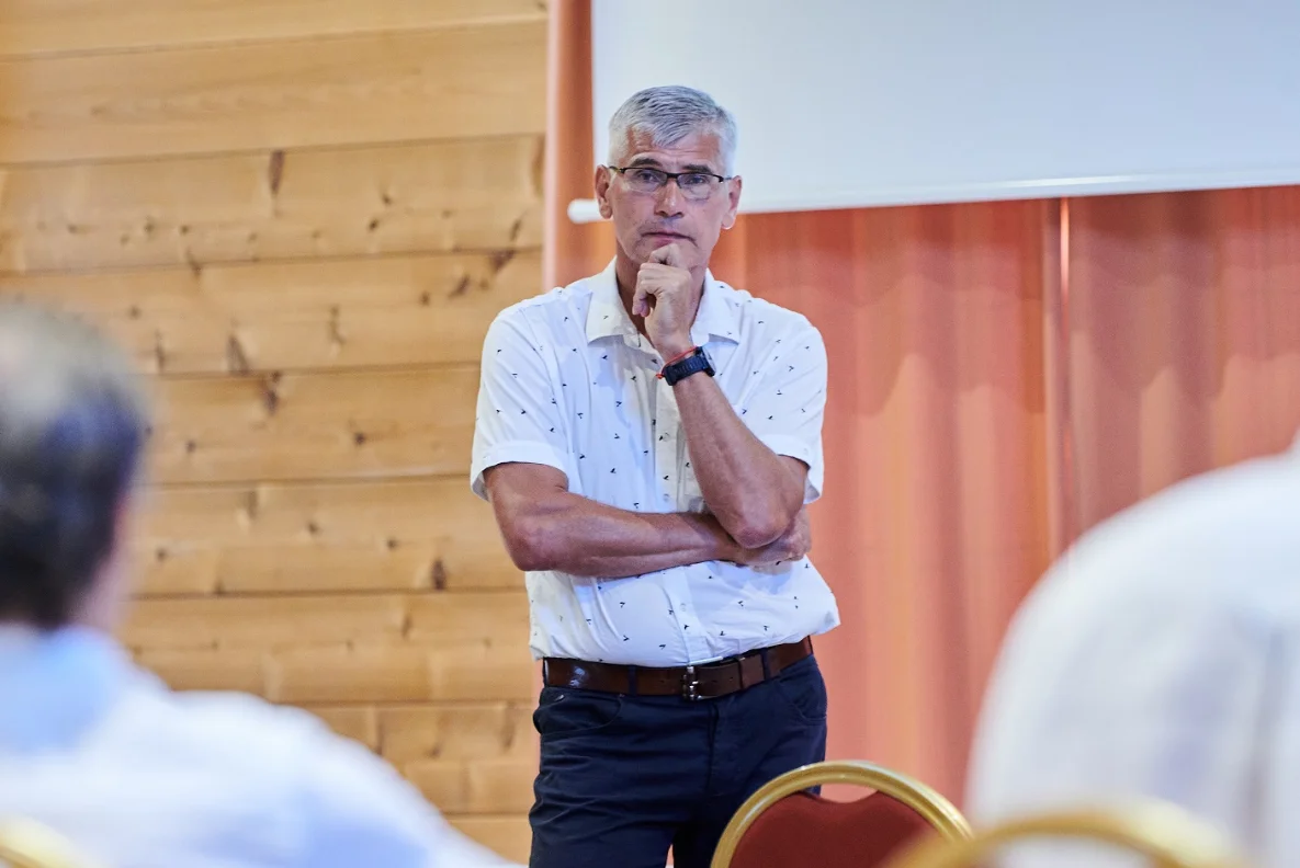 Profesor Beran: Na dětech se páchají obrovské škody. Sportujte s nimi!