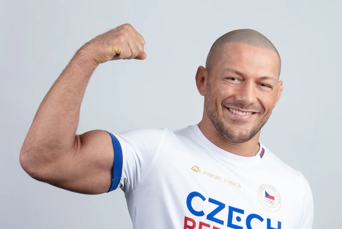 Nevzdat se! Zápasník Omarov se probil na olympiádu na sedmý pokus