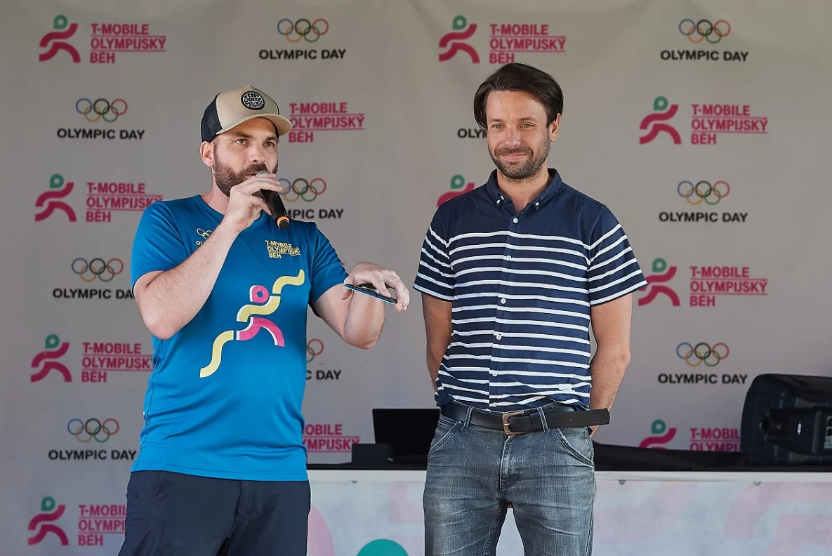 Běh na oslavu olympijských myšlenek odstartoval naživo Zátopek