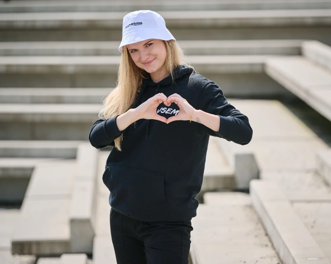 To tady ještě nebylo! Představujeme první kolekci oblečení #ODMGANG