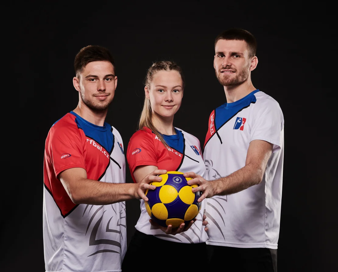 Jak zabavit na tělocviku holky a kluky najednou? Tak vznikl korfbal
