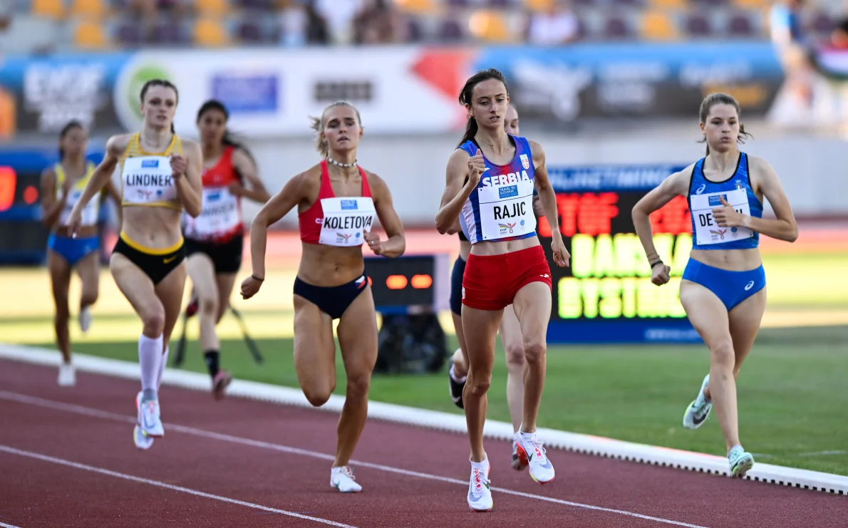 Na olympiádě i díky neoblomným rodičům. Půlkařka Koletová zabojuje o medaili