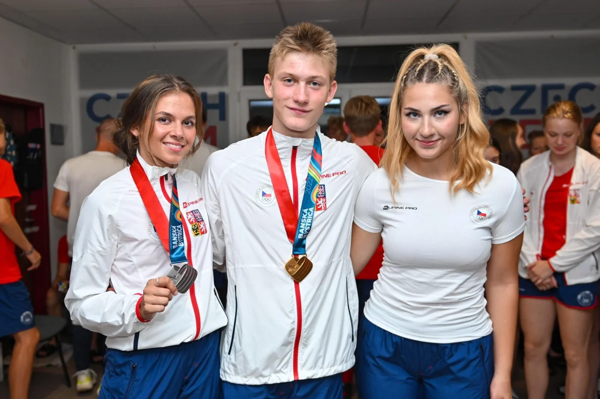 Zlato, stříbro i bronz! Čeští atleti ve čtvrtek brali kompletní olympijskou sadu medailí