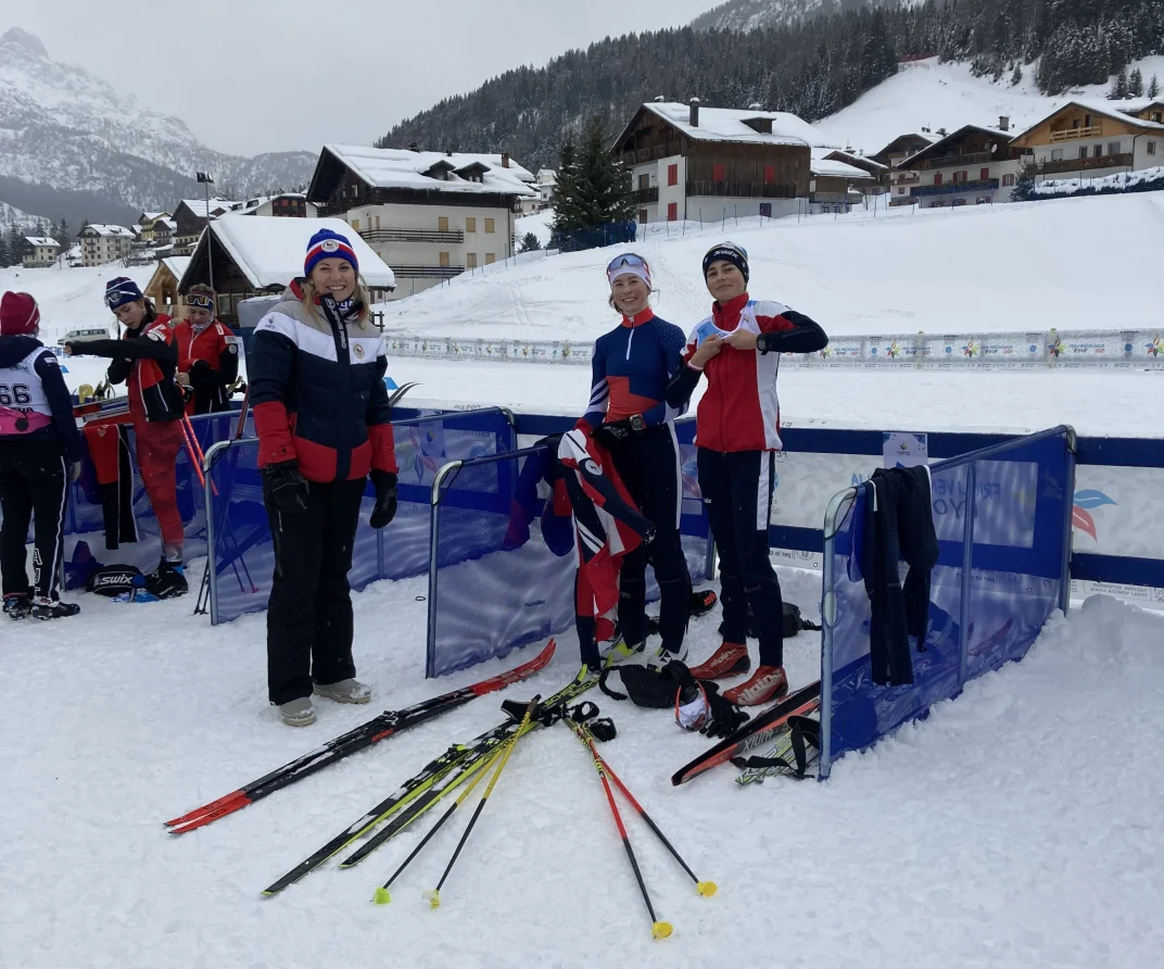 Servis na startu i přednáška. Biatlonistka Charvátová podpořila mladé sportovce
