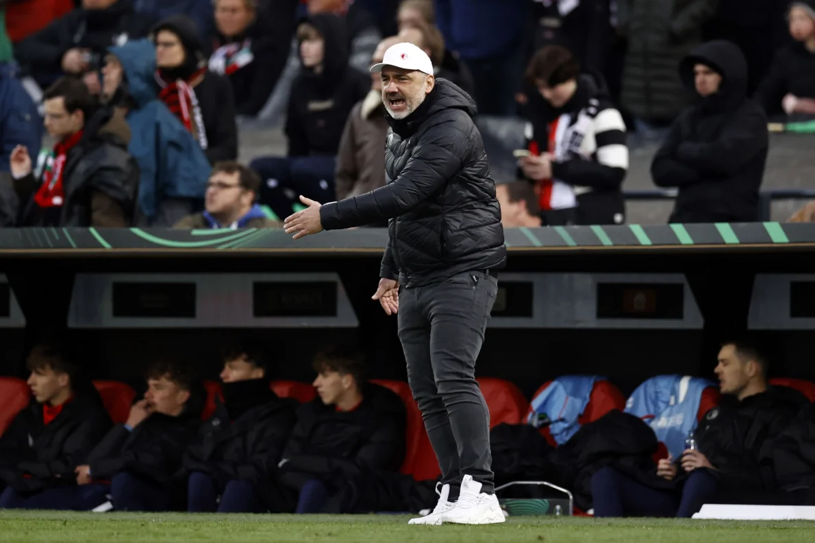 „Měl jsem jenom ulici, sport a partu. Fotbal jsem hodnotil už od mala,“ říká kouč Slavie Trpišovský