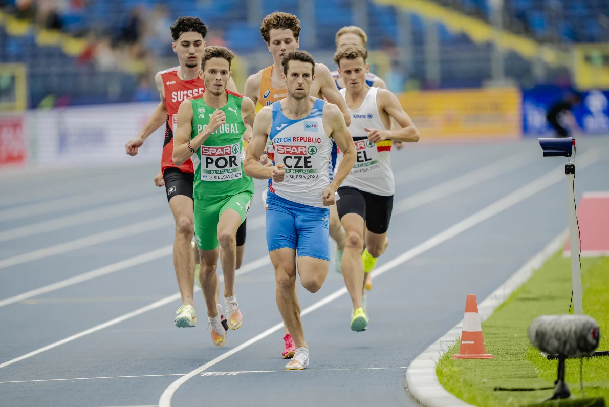Stříbrné vábení! Český půlkař na Evropských hrách napodobil trenéra Holušu