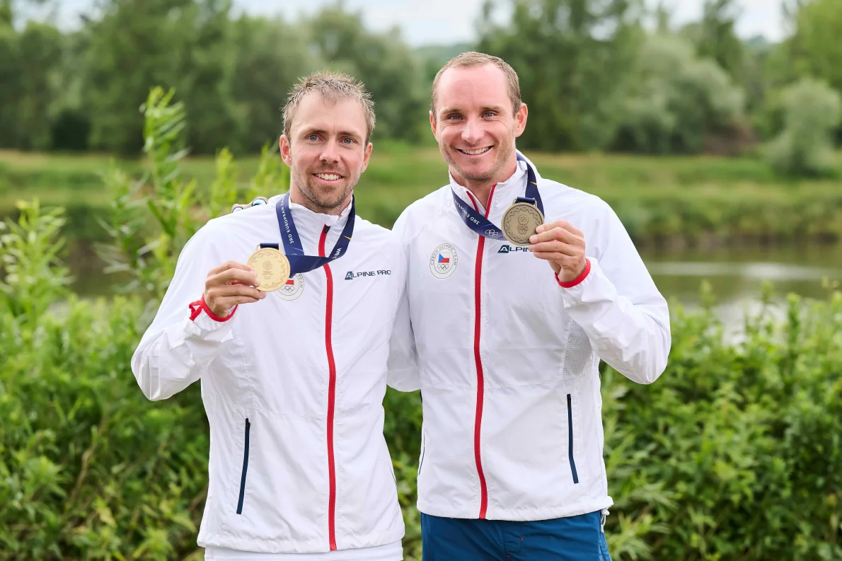 Zlato a bronz z kayak crossu! Přindišovi pomohlo k medaili pivo, za triumf Tunky dostane bábovku