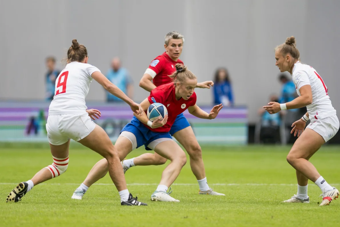 „Kluci si na mě v ragby dávali pozor. A olympiáda? Je sen a cíl,“ říká ragbistka Doležilová