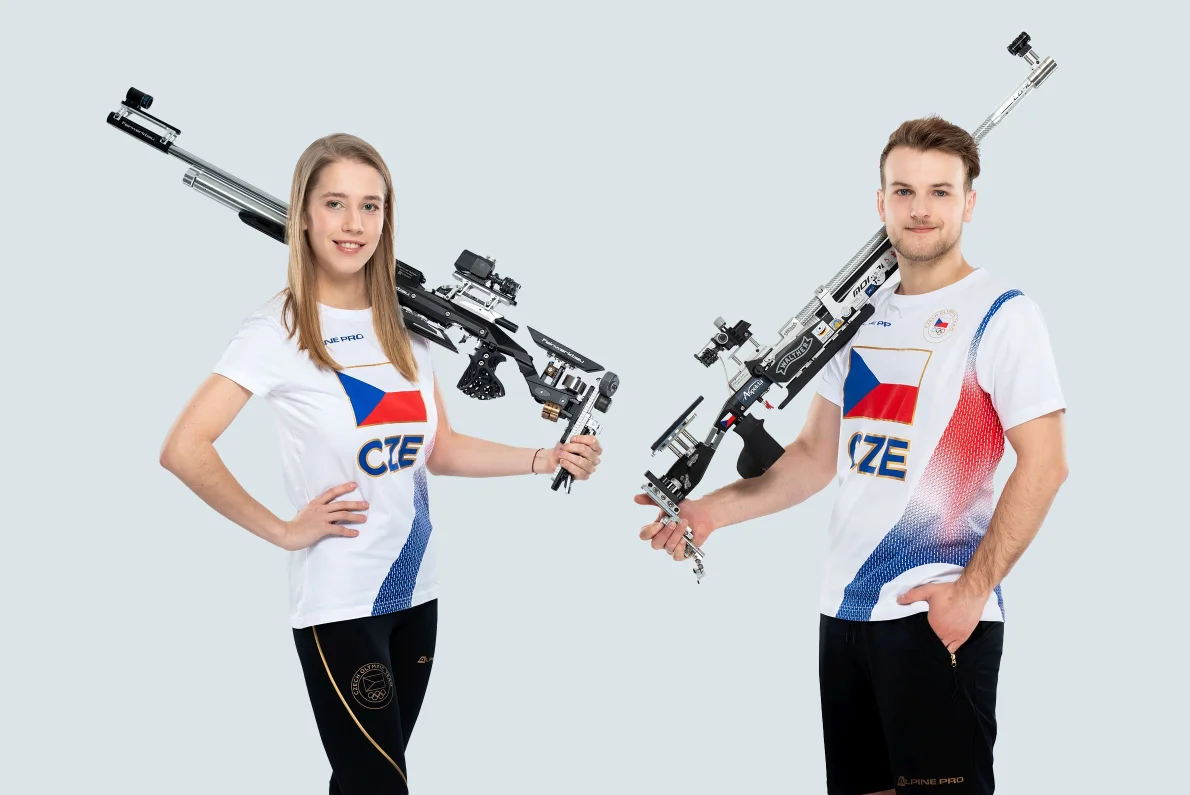 Kutil Přívratský a čtenářka Blažíčková. Společně na úvod olympiády zabojují v mixu