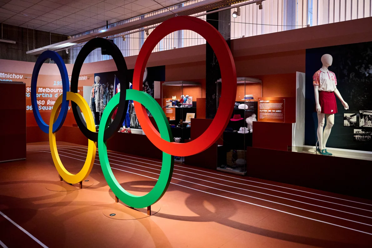Olympijské příběhy v Národním muzeu! Výstava oživuje vzpomínky na úspěchy českých sportovců