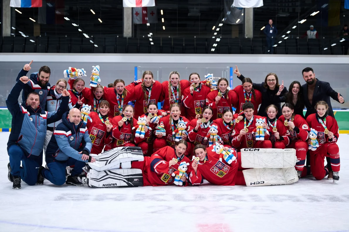 Potřetí zlaté. Hokejistky do 16 let vyhrály znovu Evropský olympijský festival mládeže