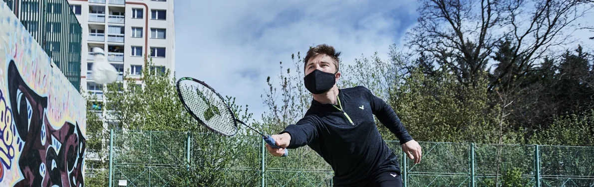 Nezlomní olympionici: Proti zdi! Badmintonista Mendrek bojuje s větrem