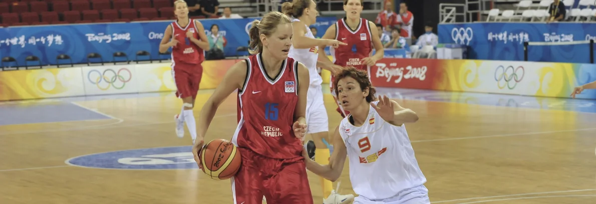 Prapor zatím drží ženy! TOP 6 českých a československých basketbalových týmů