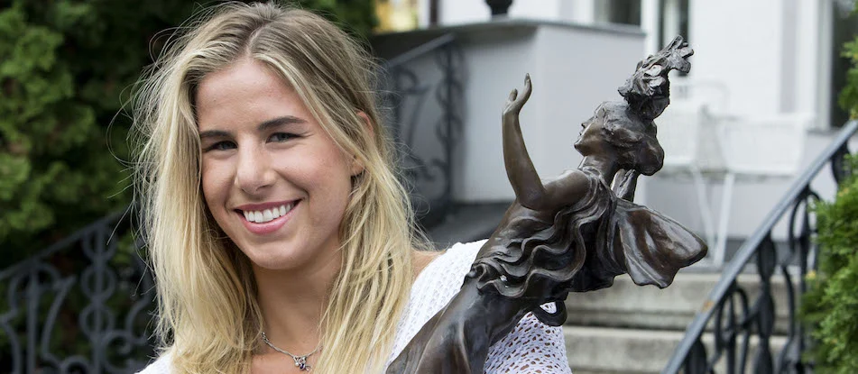 Za dva olympijské triumfy na hrách v Pchjongčchangu obdržela Ester Ledecká Cenu Jiřího Stanislava Gutha-Jarkovského